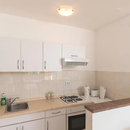 בית הארחה House Ariva 3*
