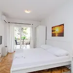 Vendégház House Ariva 3*