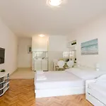 House Ariva